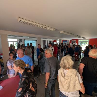 Les adhérents et les invités