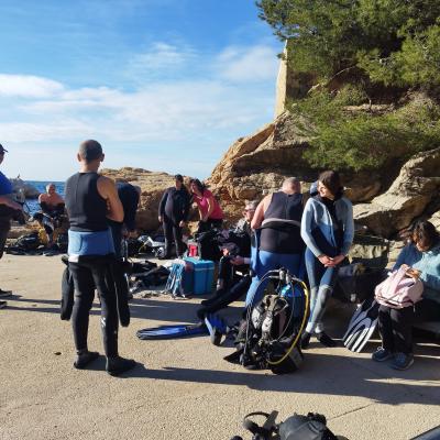 Tout le monde s'équipe stagiaires et moniteurs!